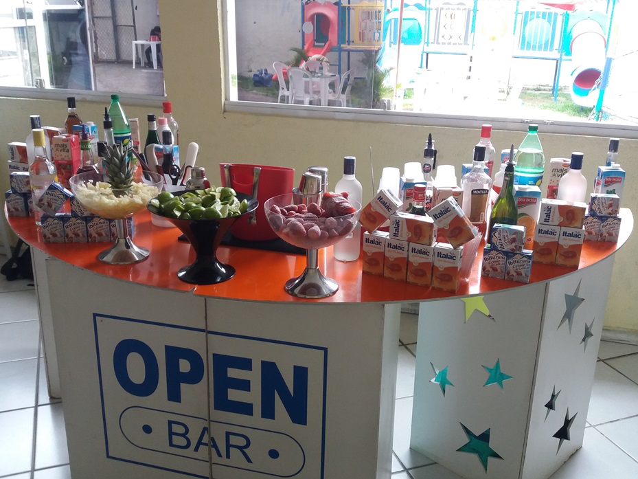 Mesa de Bebidas Open Bar